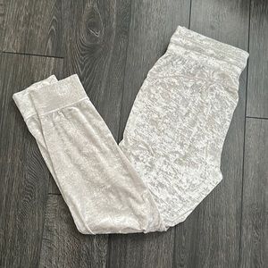 lululemon Ready to Rulu Jogger 29” Crushed Velvet, Size 10